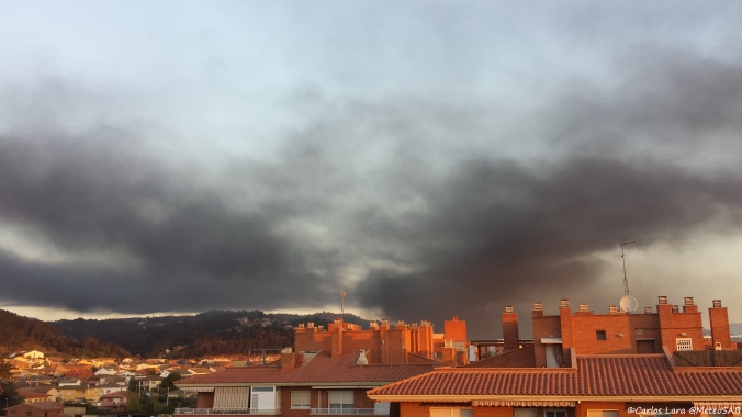 Llegada de la nube de humo a Sant Andreu de la Barca