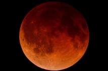 total-lunar-eclipse-april-15-brett-bonine